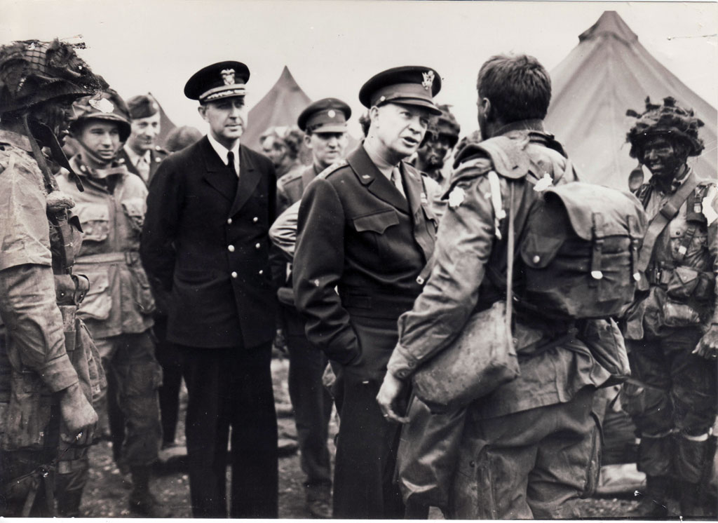 Eisenhower with paratroopers from the 101st Airborne Division at Greenham Common in the Berkshire Downs, June 5, 1944.